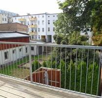 Freundliche Singlewohnung mit Balkon (Gartenseite), sep. Küche, Laminatboden & Badewanne - Magdeburg Leipziger Straße
