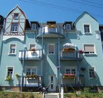 sehr schöne Zweiraumwohnung mit Balkon und großem Badezimmer - Lichtenstein (Sachsen)