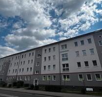 Geräumige 4-Raum-Wohnung mit Balkon – Viel Platz zum Wohnen und Leben! - Merseburg