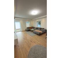 Sehr schöne & frisch renovierte 4-Zimmer-Terrassenwohnung - Großröhrsdorf