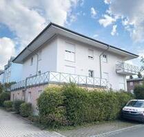 Schönes 1-Zimmer-Apartment mit Küche, KFZ-Stellplatz und großer Terrasse - Dörfles-Esbach