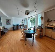 Dachgeshoss Wohnung mit Terasse für 4 Wochen - Berlin Lichtenberg