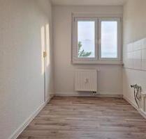 Familienfreundliche 4-Zimmer-Wohnung mit Balkon und lichtdurchfluteter Küche! - Hettstedt