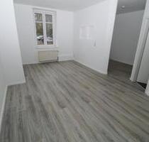 Schönes Apartment mit 1,5 Zimmern +Laminat+Bad mit Dusche+EBK! - Magdeburg Hopfengarten