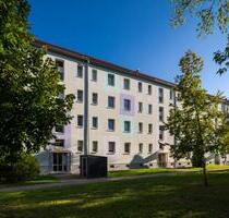 Wir sanieren für Sie! 3 Zimmer-Wohnung im EG mit Balkon in Merseburg