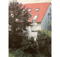 Helle 2,5 Zimmer mit Balkon ab 01.11.2025 zu vermieten - Neckartailfingen