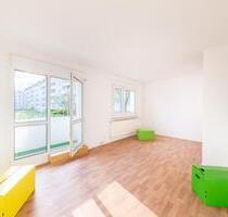 Tolle 3 Zimmer-Wohnung mit schönem Ausblick - Halle (Saale) Halle-Neustadt