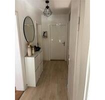 Schöne 2 12 Zimmerwohnung mit Garage in Bayreuth-Oberpreuschwitz