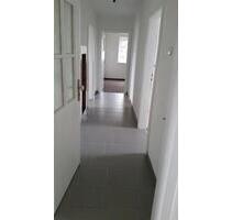 Vier-Zimmer-Dachgeschosswohnung in der Hambacher Höhe, 67434 - Neustadt an der Weinstraße