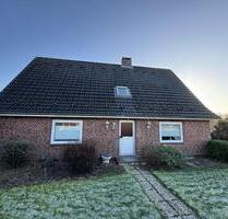 Einfamilienhaus mit 2 Garagen in Nordhackstedt - Schafflund