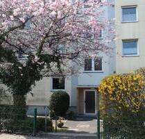 Helle 2-Zimmer-Wohnung mit Loggia und Weitblick in Brackwede - Bielefeld