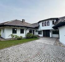 Villa in Kötz mit 7 vorbereiteten Ferienwohnungen