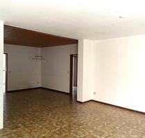 Eigentumswohnung mit Garten und Garage direkt in Karlstadt