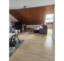 Schöne und helle 3 Zimmer DG Wohnung in Daimler Nähe - Rastatt