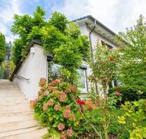 Saniertes Einfamilienhaus mit exklusivem Gartenparadies - Lörrach Brombach