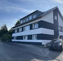 Großzügige, neu sanierte 5-Zimmer-Wohnung mit Balkon in zentraler Lage von Vettelschoß