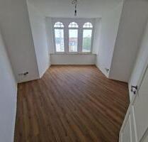 Hier entsteht Ihr neues Zu Hause ! Attraktive 10 Raumwohnung im Dachgeschoß mit gehobener Ausstattung mit 2 Balkonen, 2 Bäder und Gäste-WC - Freiberg