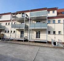 *** Schöne 2-Raum-Wohnung mit EBK und Garagenstellplatz in Schkeuditz zu vermieten ***