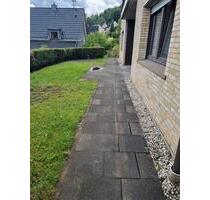 Sanierte 4-Zimmer-Wohnung mit eigenen Garten, Keller & Stellplatz - Siegen Eiserfeld