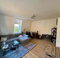 *Sanierte 3 Raum Wohnung in Sonneberg! 70,00 m²* Mit Einbauküche und Garten.