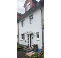 Großes Reihenmittelhaus in Nieder Wöllstadt ohne Makler