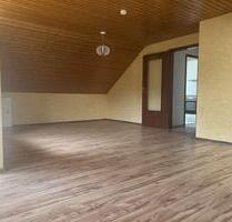 3,5-Zimmer-Dachgeschoss-Wohnung mit schöner Aussicht - Winterbach