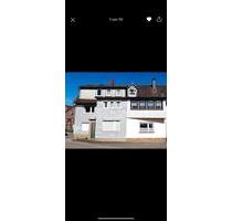 Haus neu renoviert zu vermieten 145qm 6 Zimmer 1000 euro warm - Stadtoldendorf