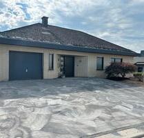 Bungalow mit Kaminzimmer in Birken-Honigsessen - Gebhardshain