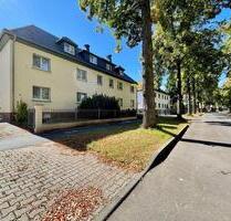 EF- oder Zweifamilienreiheneckhaus mit Stellplätzen, Garage usw.! - Weißenfels