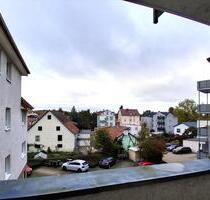 Ideal geeignet für Berufstätige: 2 Zimmer mit Balkon und Aufzug - Gotha