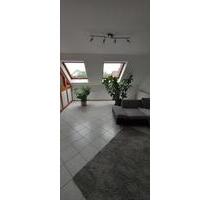 Dachgeschosswohnung 3 12 Zimmer - Neuried