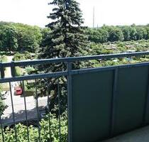 *Frisch sanierte 3-Raum-Wohnung mit Balkon am Stadtpark* - Chemnitz Helbersdorf