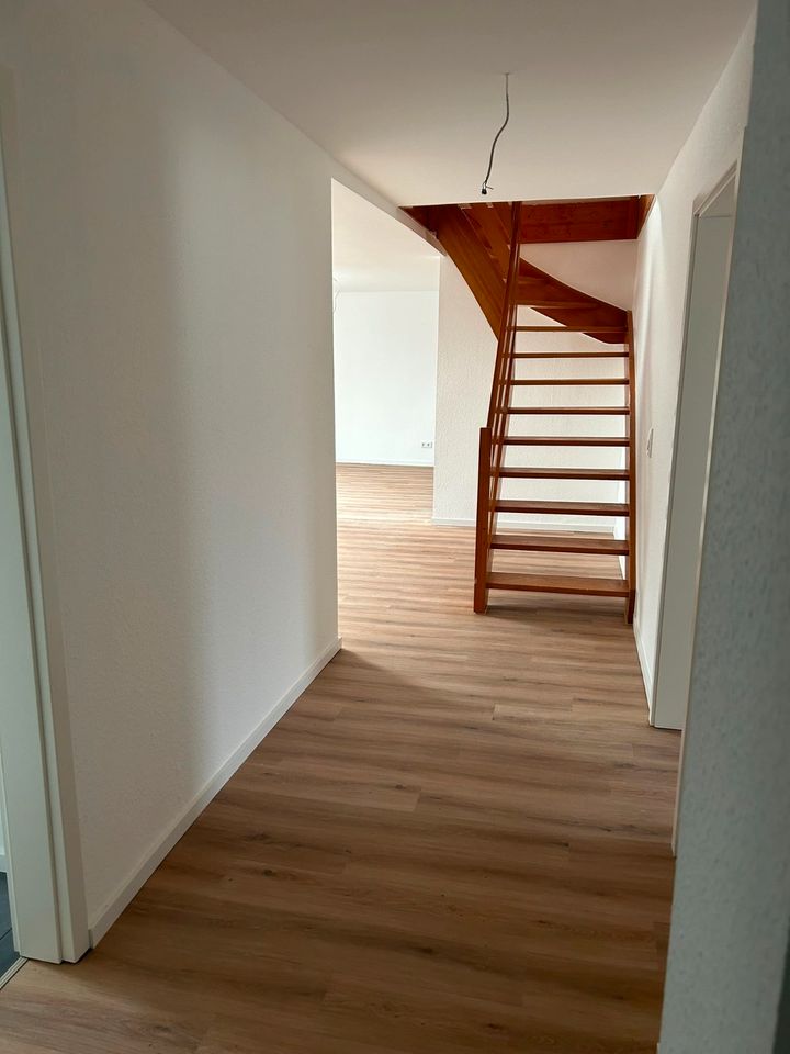 kernsanierte 2 Zimmer Maisonette-Dachgeschosswohnung - Leverkusen Opladen