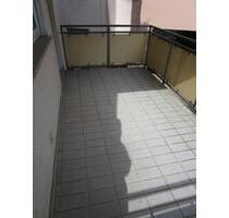 Ffm.-Bornheim, 3-ZW mit 99,5 qm, gr. Tgl.-Bad, sep. Dusche+Balkon - Frankfurt am Main