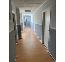 Büroeinheit in Niedersedlitz - 1.190,00 EUR Kaltmiete, ca.  120,00 m² in Dresden (PLZ: 01257) Leuben