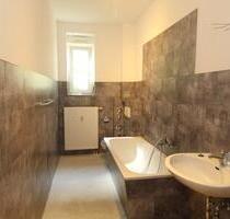 In neuem Glanz - Erdgeschosswohnung mit 3 Zimmern, Terrasse, Rollläden & Tageslichtbad in Sudenburg - Magdeburg Leipziger Straße