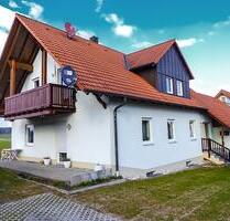 schöne Dachwohnung in attraktiver, ruhiger und sonniger Wohnlage ab 01.01.2026 zu vermieten - Schlüsselfeld