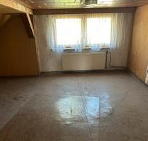 Haus mit Stallungen und Garten - 90.000,00 EUR Kaufpreis, ca.  130,00 m² in Osternienburger Land (PLZ: 06386)