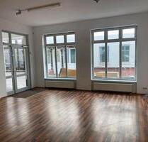 Für Büro,Laden - 940,00 EUR Kaltmiete, ca.  85,00 m² in Landau in der Pfalz (PLZ: 76829)