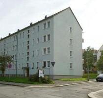 Wohnen mit Weitblick: 2-Zimmerwohnung im 3.OG mit Balkon ins Grüne - Plauen Altstadt