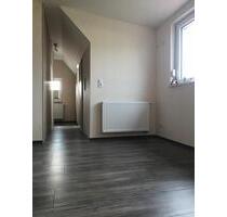Renovierte 4-Zimmer-Wohnung - 850,00 EUR Kaltmiete, ca.  104,00 m² in Boxberg (PLZ: 97944)