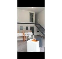 Loft Wohnung in Hürth Efferen - 1.700,00 EUR Kaltmiete, ca.  141,00 m² in Hürth (PLZ: 50354)