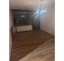 schöne 2,5 Zimmer Wohnung mit Balkon + Stellplatz in Bremerhaven