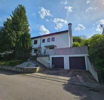 Einfamilienhaus mit Einliegerwohnung - Frickenhausen