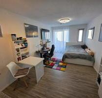 1-Zi.-Wohnung mit Balkon, Möbel, Stellplatz , in Bayreuth– Uninah