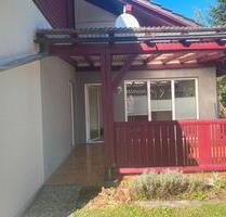 helle 2-Zimmer-Wohnung mit Gartenanschluss in Eging a. See - Deggendorf