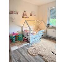 Wohnung zu vermieten - 1.600,00&nbsp;EUR Kaltmiete, ca.&nbsp; 91,00&nbsp;m&sup2; in Kelsterbach (PLZ: 65451)