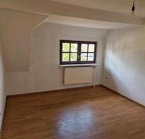Charmante 3-Zimmer-Dachgeschosswohnung in Waldrandlage - Menden (Sauerland)