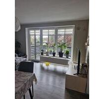 Helle 2-Zimmer-Wohnung mit sonnigem Balkon in ruhiger Lage - Silberstedt
