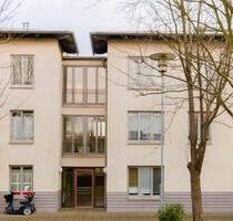 Nah am Flughafen ohne Fluglärm: 2-Zimmer-Wohnung in grüner Anlage - Schönefeld